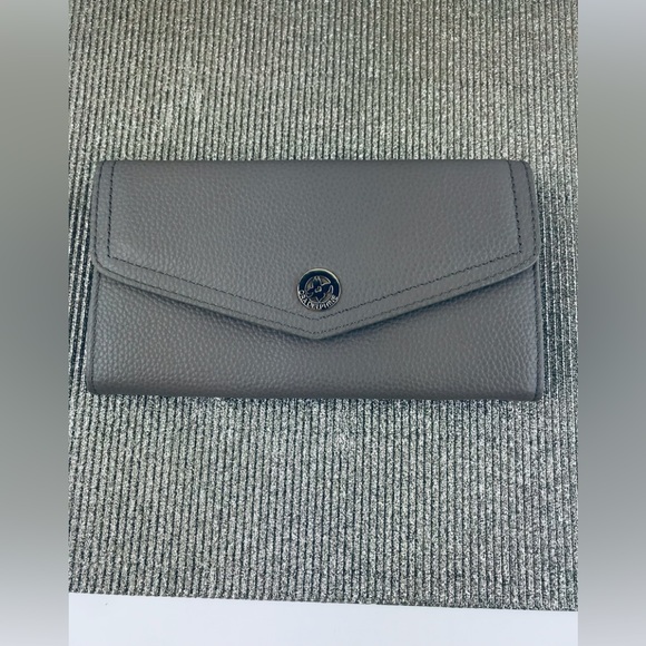 Ora Delphine- Taupe Color Wallet - Picture 2 of 13